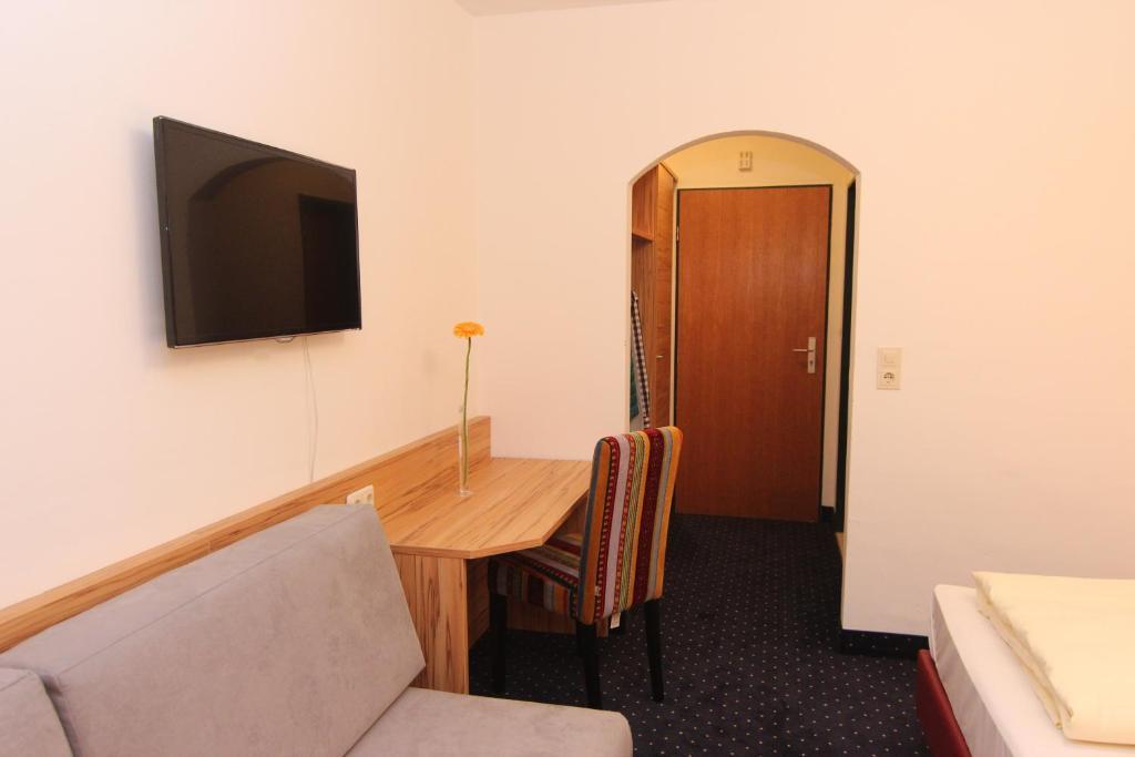 City Pension Erding Room photo
